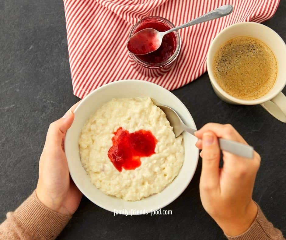 How to Make Creamy Stovetop Oatmeal for a Healthy Start
